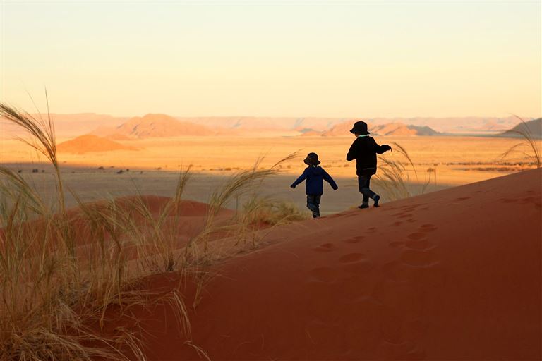 Namibia mit Kinderaugen ©JurgaR/istock